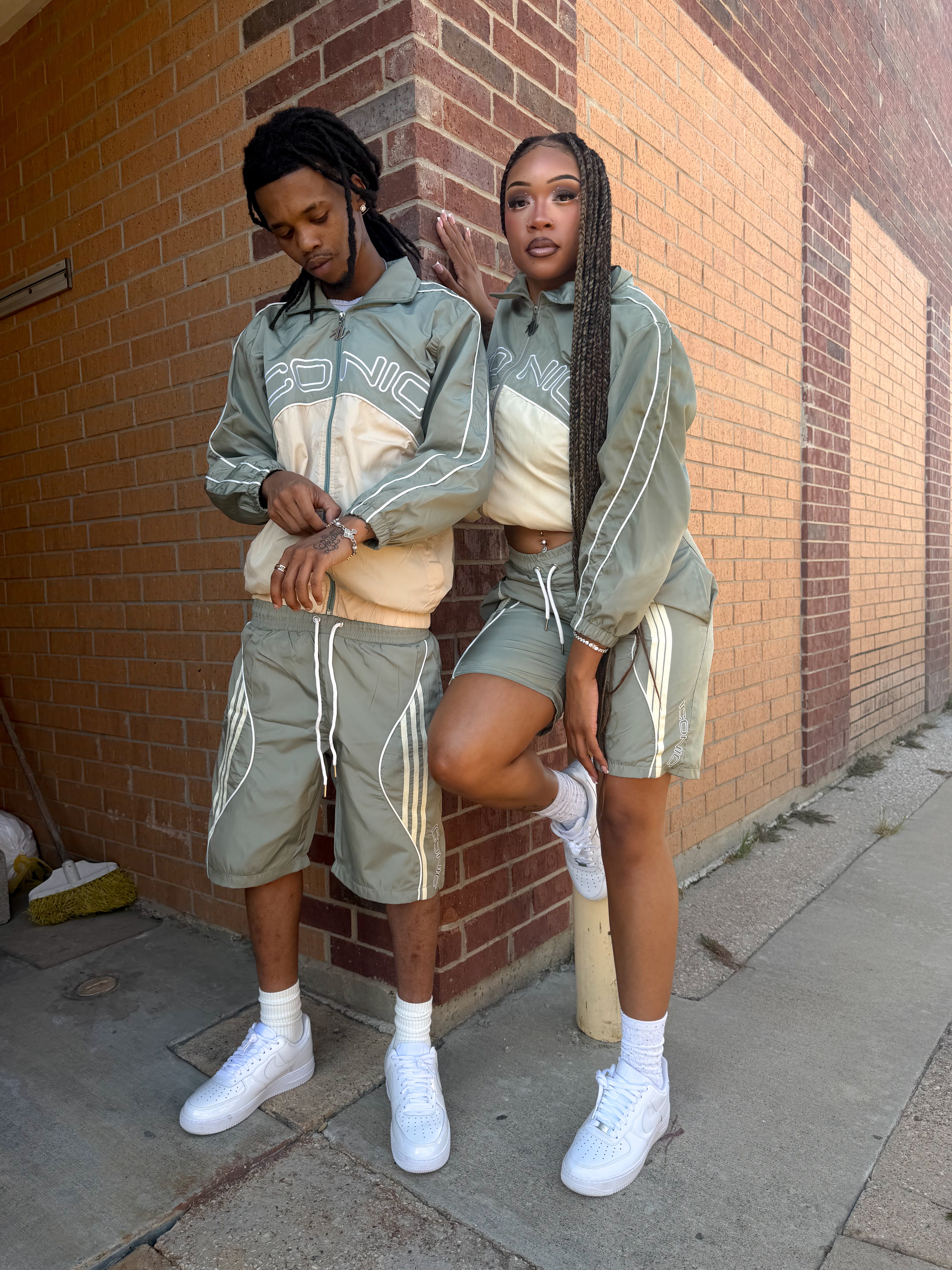 Iconic Windbreakers Sage Green